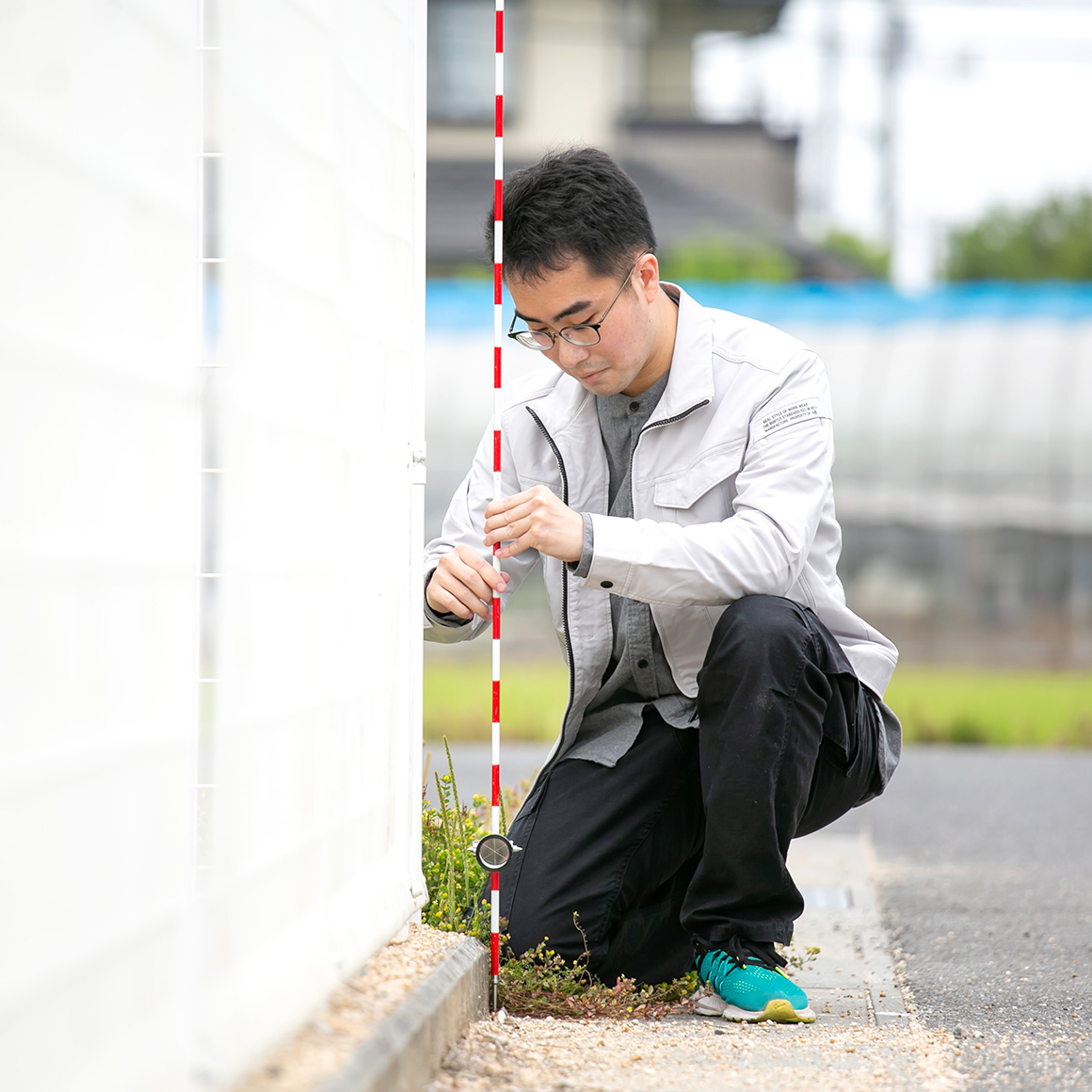 土地家屋調査士 Land and House Surveyor Exam] A current surveyor takes on multiple